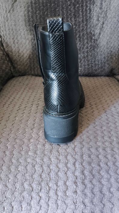 Дамски боти високи черни