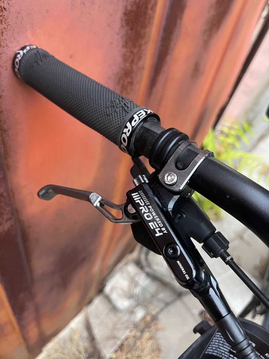 -55%Намаление Мощни 4 бутални хидравлични спирачки за велосипед колело