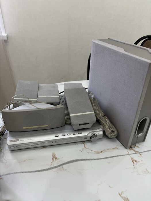 ДВД PHILIPS HTS3300 в отличноом состоянии, оргинал ,