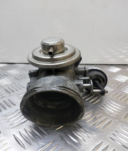 Supapa EGR 038129637L Volkswagen VW Passat B5.5 (facelift)