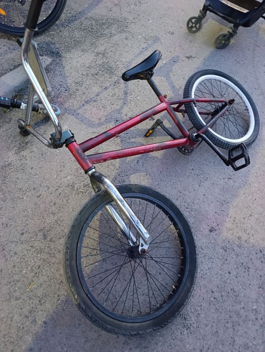 Продам бмх,есть торг