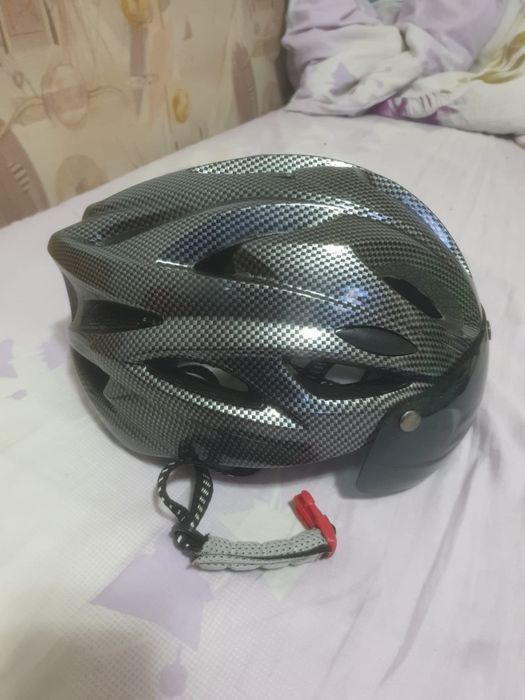 Vînd  bicicletă  cross