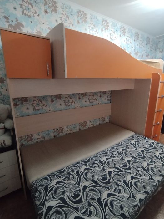 Двухъярусная кровать