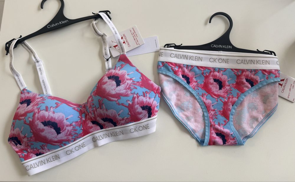Комплект сутиен и бикини Calvin Klein /XS, S/