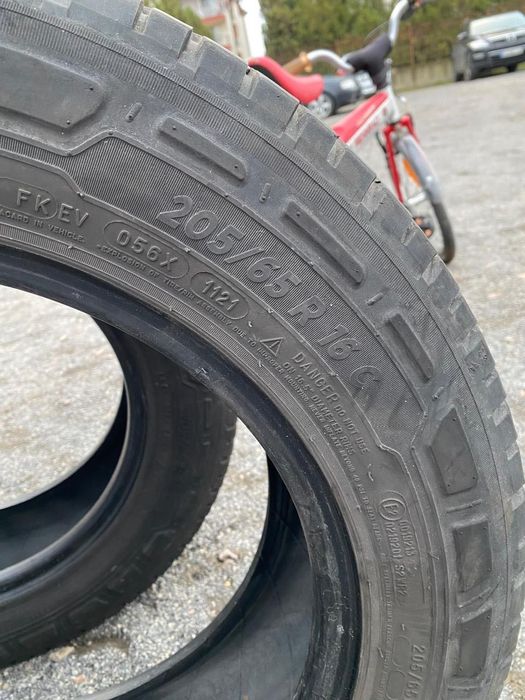 Гуми MICHELIN 205/55 R16 C DOT 25,21,22