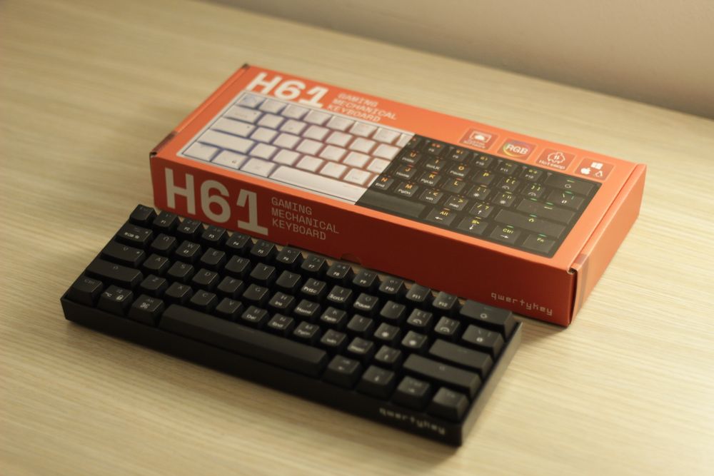 Tastatura qwertykey H61