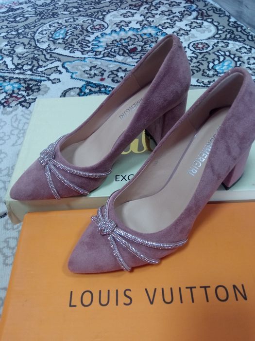 Туфли на каблуке