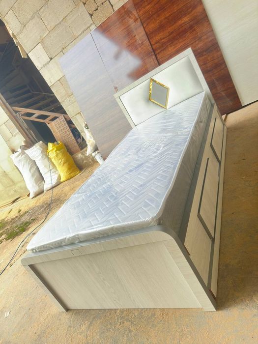 Xaytek kravat, nevklassika kravat, divan, yotoq, kalovot, spalni, bir