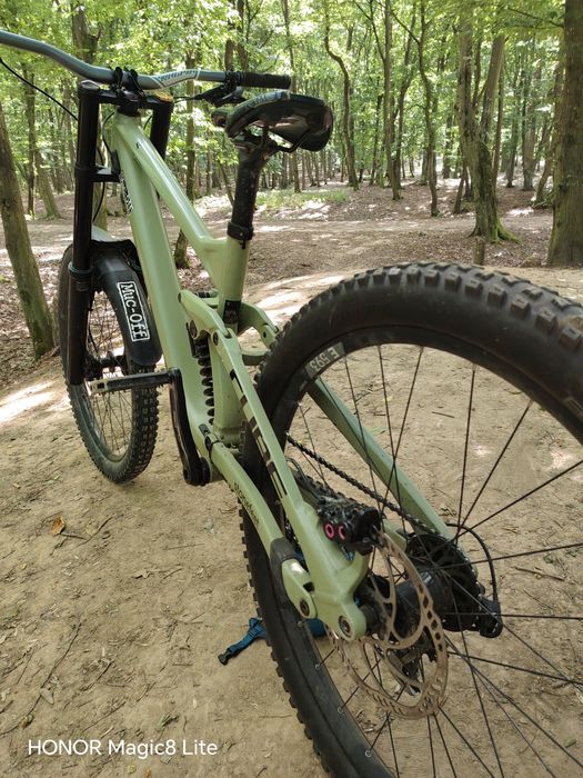 vand sau schimb downhill cube 215 race