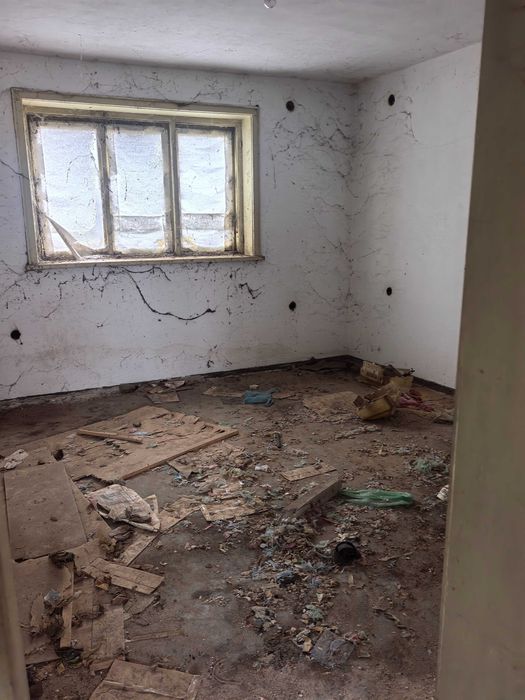 Масивна къща на 3 етажа