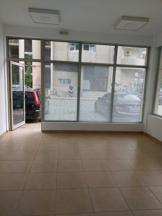 Дава се под наем Магазин в Пловдив, Кършияка - 40 кв.м за 311.1 € - Снимка #3