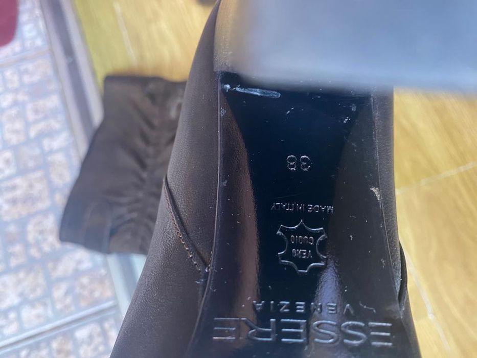 Продам сапоги новые