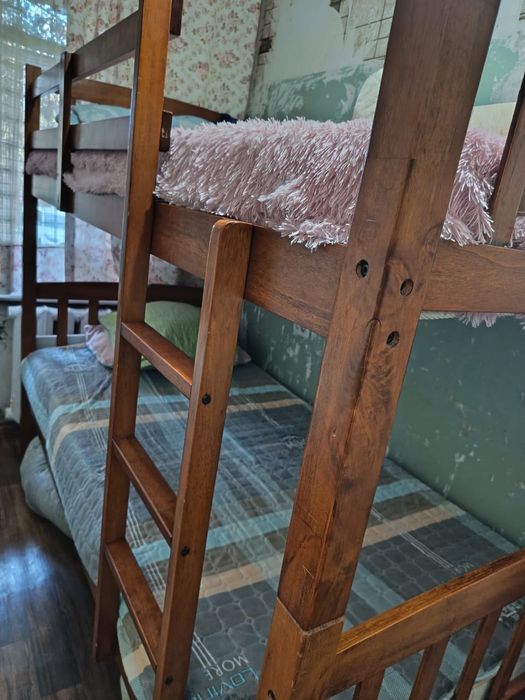 Продам двух яростную кровать