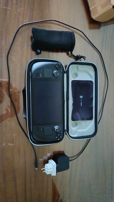 Steam Deck LCD 512GB Като Нов