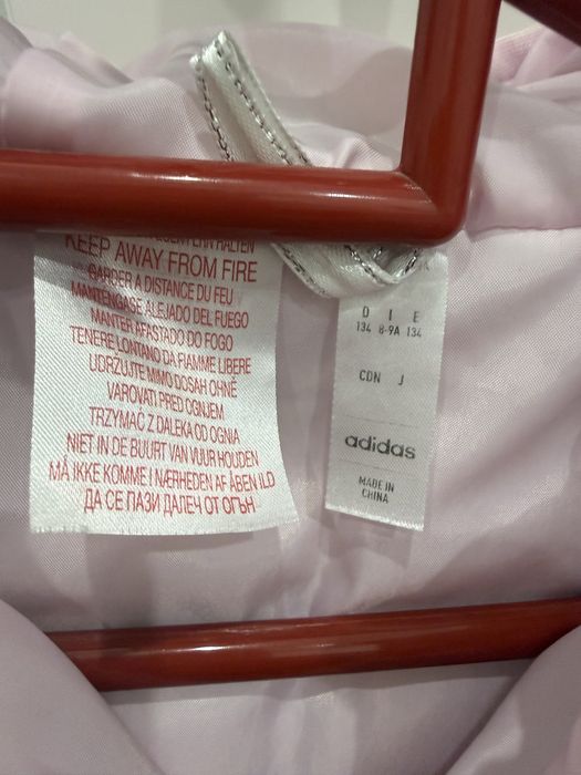 Куртка adidas на девочку р134
