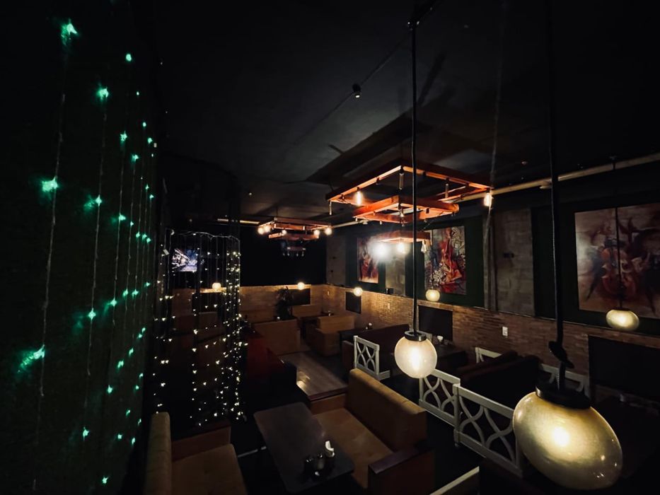 Лаунж бар в центре города