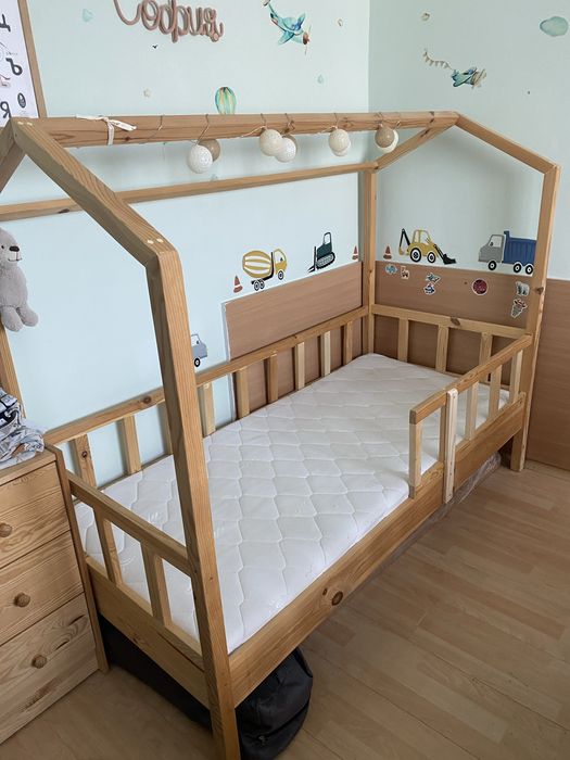 Легло тип къщичка с включен матрак 160х70см с матрак