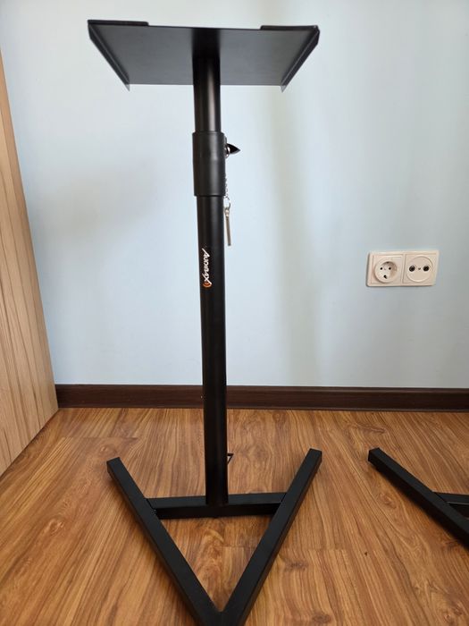Standere monitoare Audibax