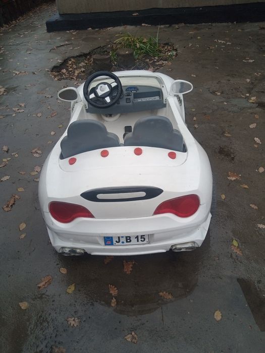 Машина детская на аккумуляторе