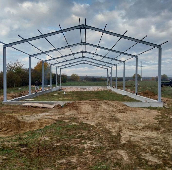 Vând hala metalica