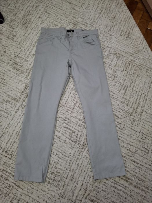 Vând pantaloni gri barbati noi, m, lc waikiki