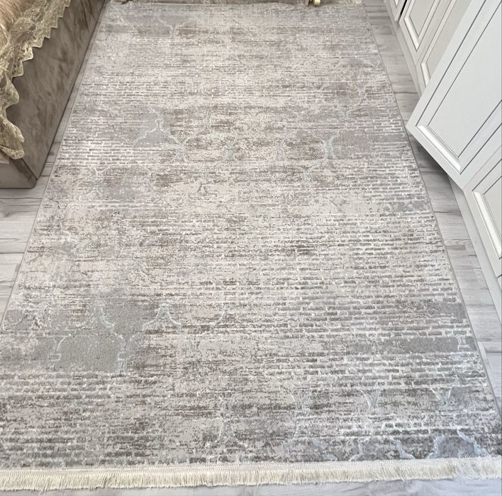 Продам Ковер напольный 175×250 см
