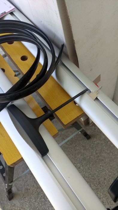 Audi A1 Оригинален багажник за покрив (напречни греди, релси, рейлинг)