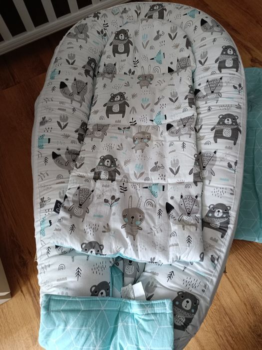 Двулицево голямо бебешко гнездо с удължител,завивка, възглавница