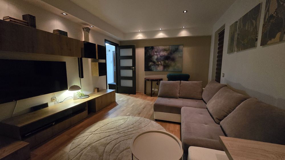 Închiriez apartament 2 camere Floresti