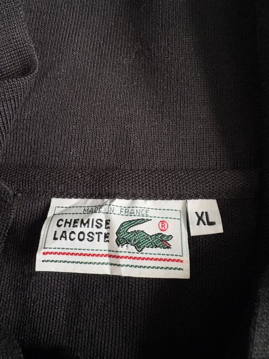 Tricou Lacoste.
