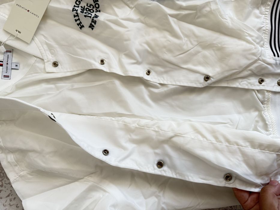 Бомбер Tommy Hilfiger