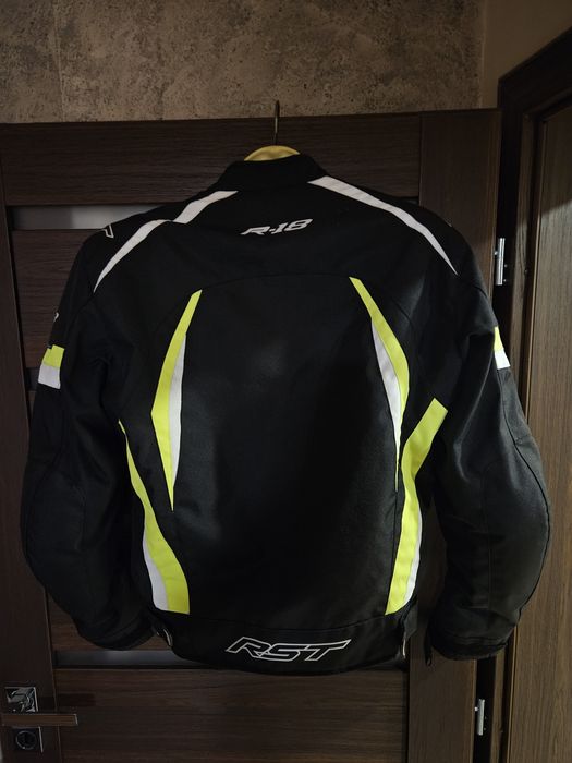 Текстилно яке RST