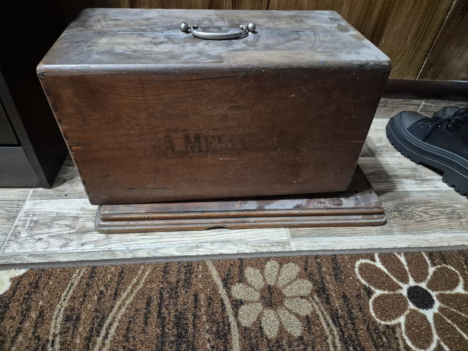 Продавам шевна машина MELIKOFF