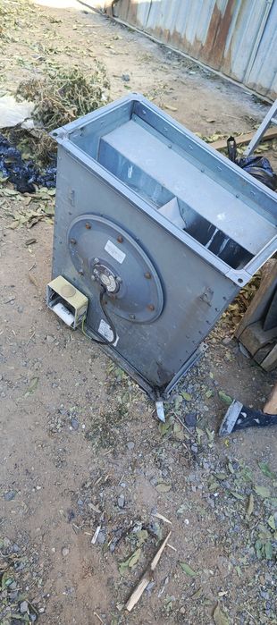 Винтеляцыя канальная вытяжка