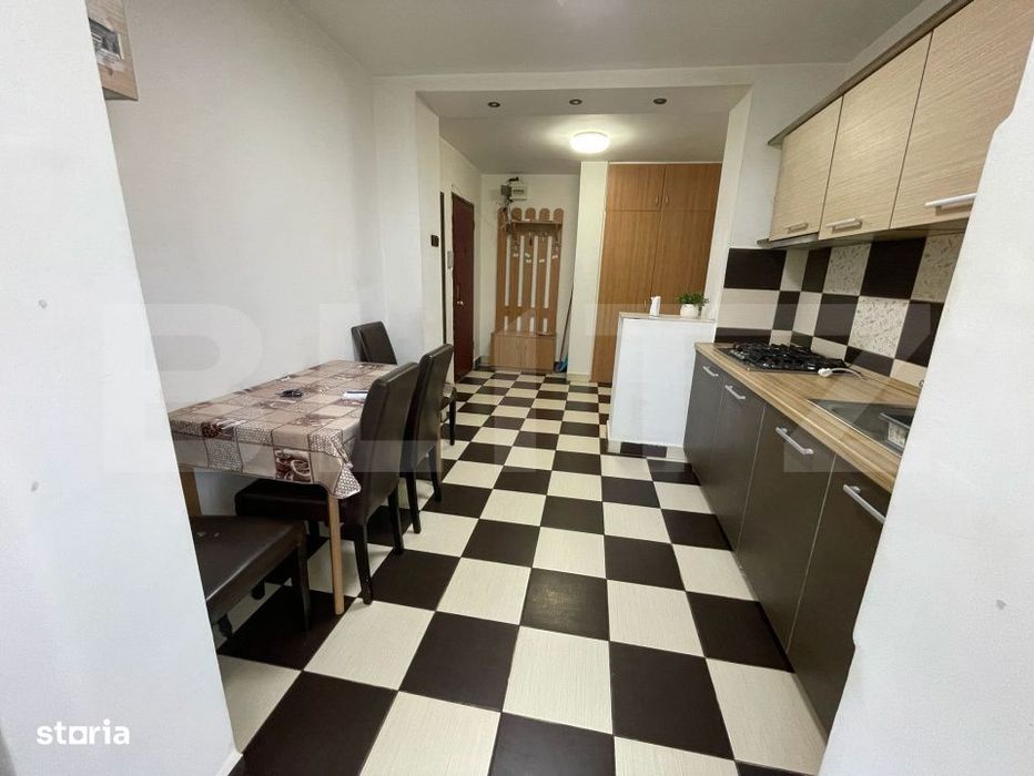 Apartament 3 camere de inchiriat, 76 mp, zona Rogerius