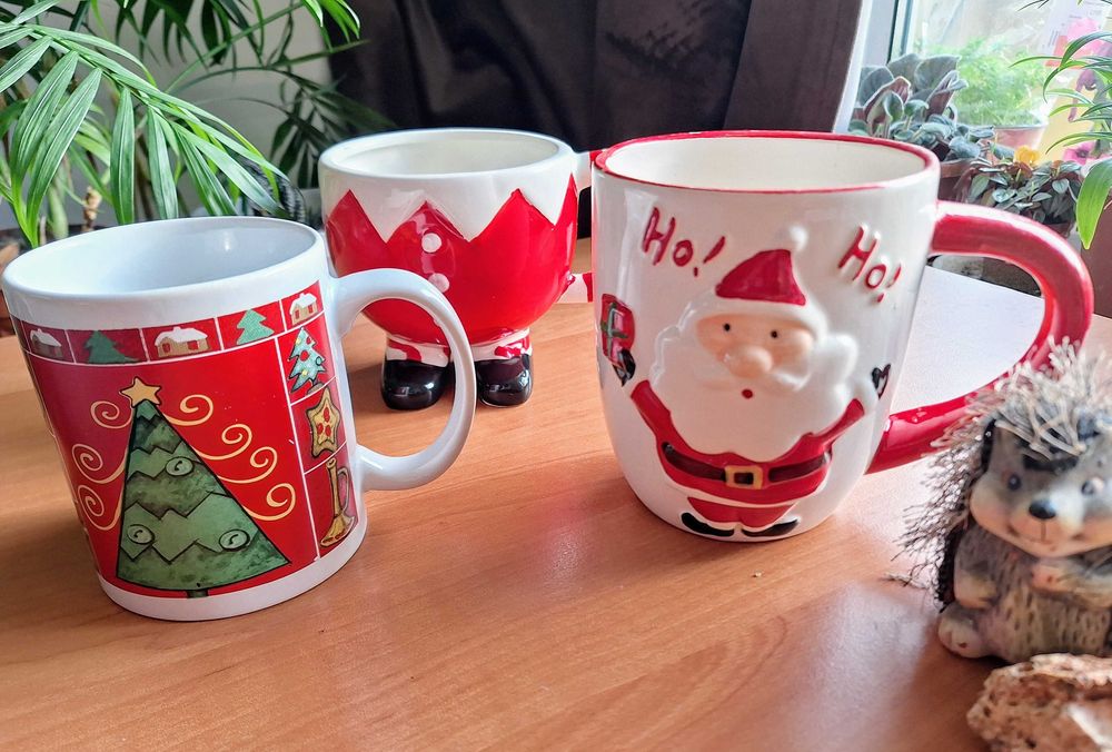 Коледни чаши 3 броя и други чаши