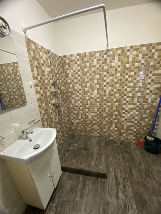 Inchiriez apartament