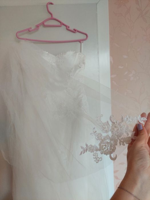 Бутикова Булчинска рокля с кринолин