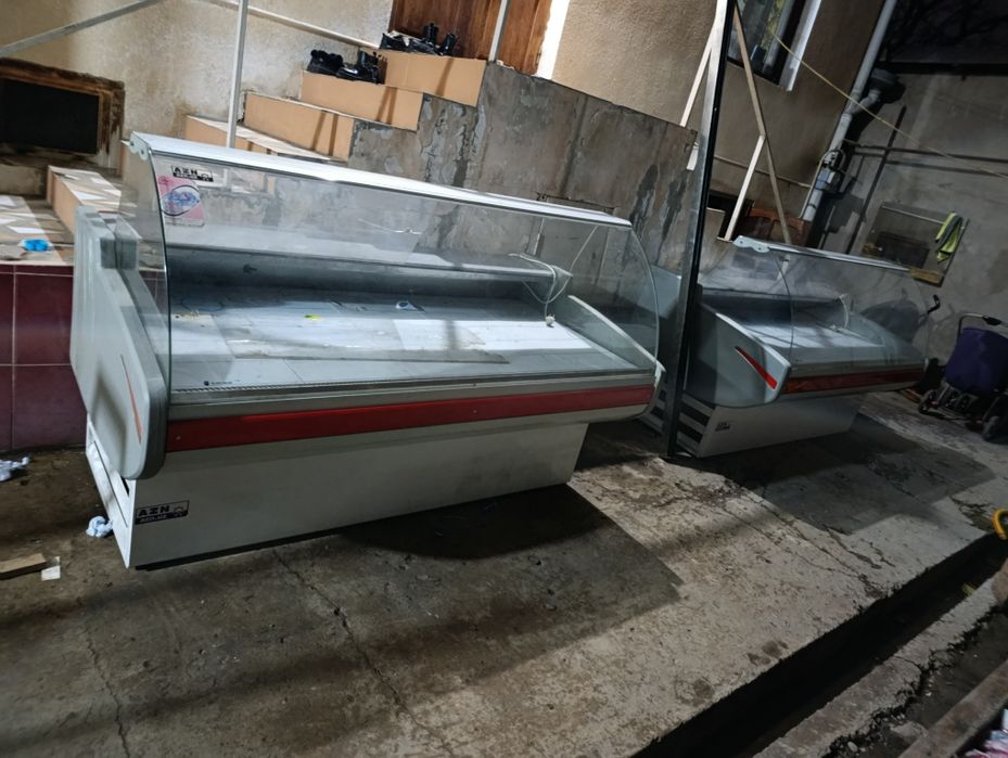 Vitrina xolodelnik. AZN