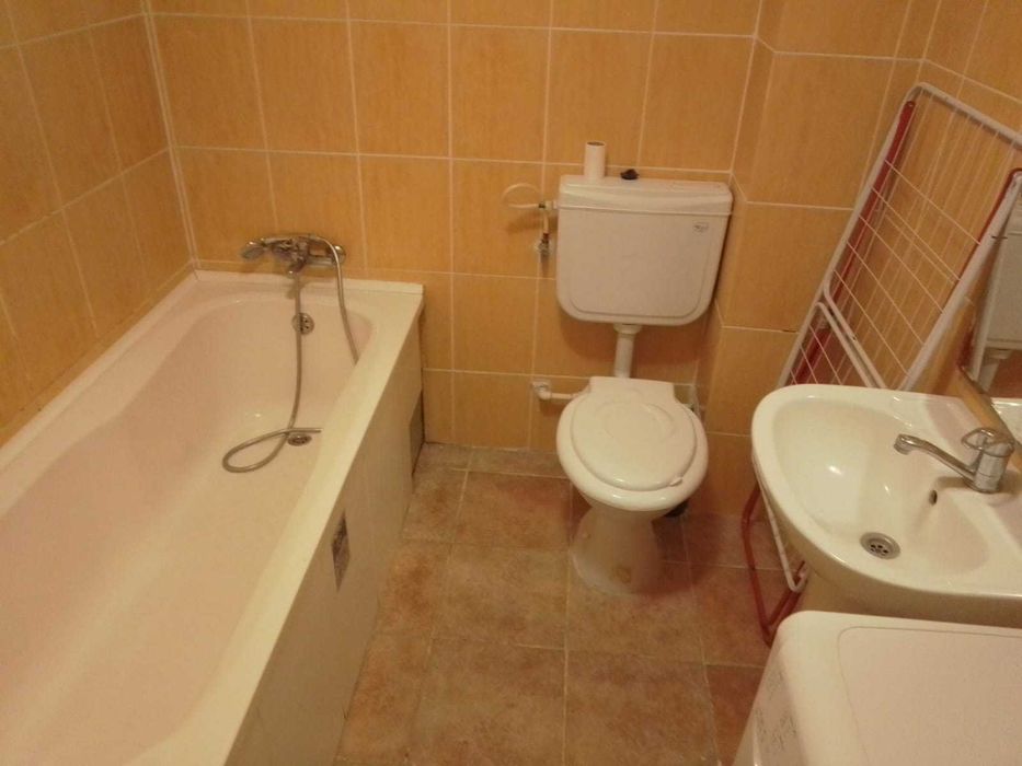 Inchiriez apartament 3 camere