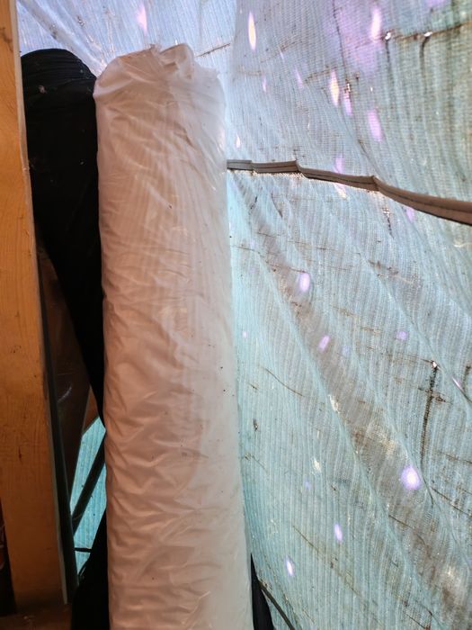 Платове - черен и бял