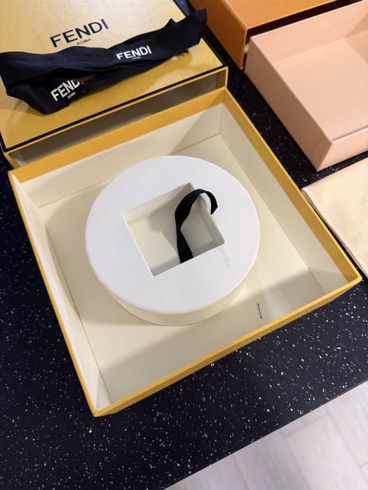 Cutie Louis Vuitton si Fendi