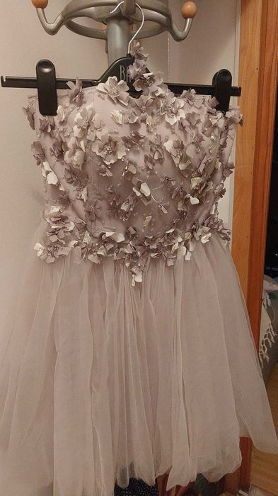 Vand rochie eleganta, in stare foarte buna, marimea 36