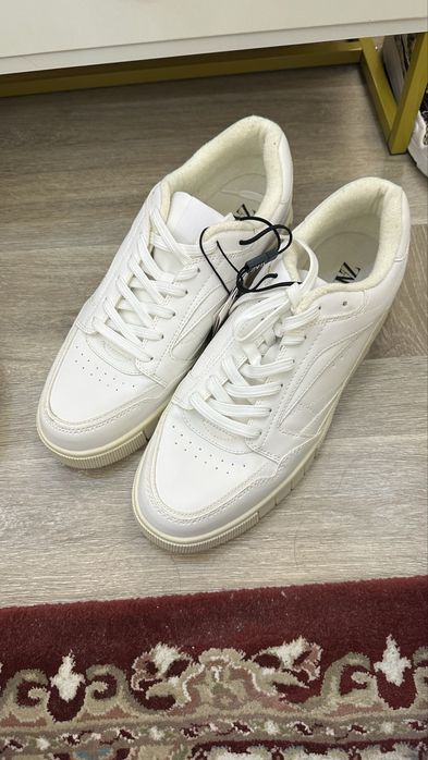Новые кроссовки Zara оригинальные