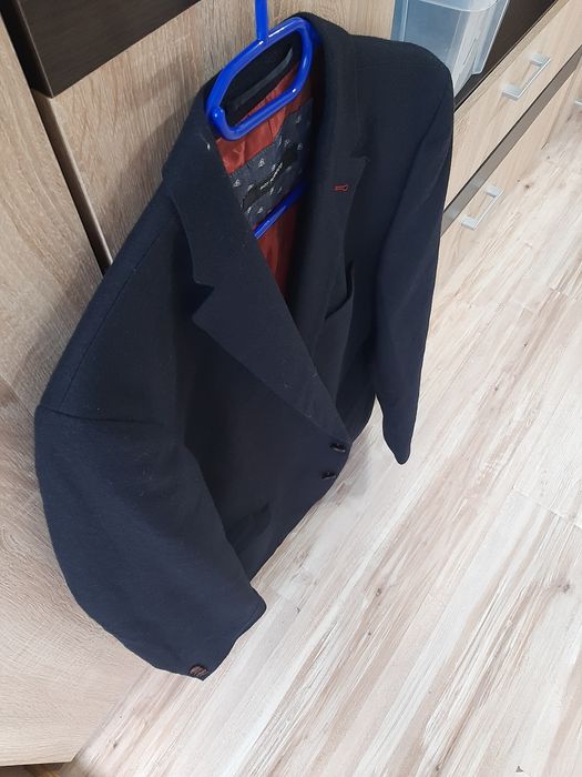 Vand/schimb Sacou original gen HUGO BOSS marimea XXL