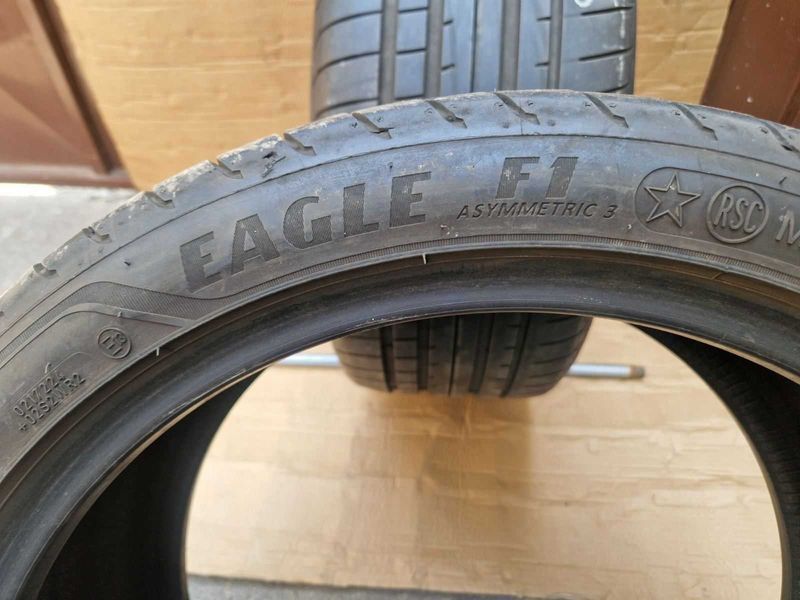 2 Goodyear R19 275/35
летни гуми Runflat 
DOT0718