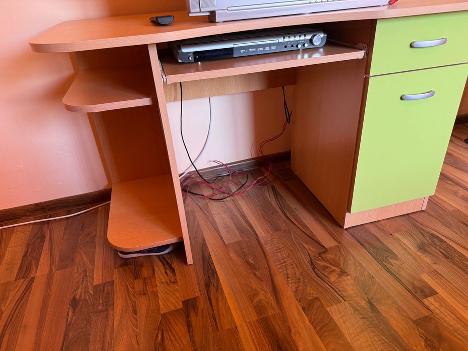 Ученическо бюро НОВО