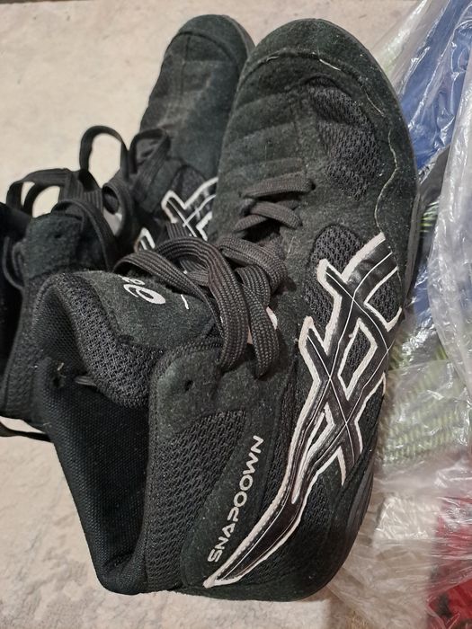 Продам подростковые борцовки 39 размер