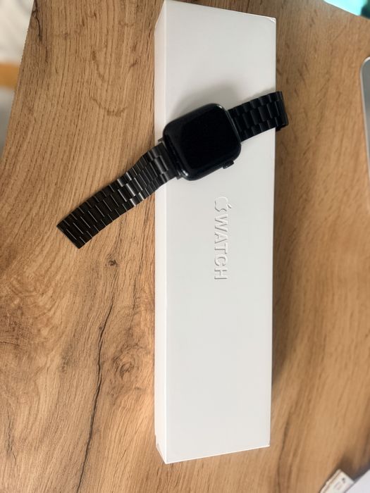 Apple Watch Series 8, 45 mm. Stare f buna.