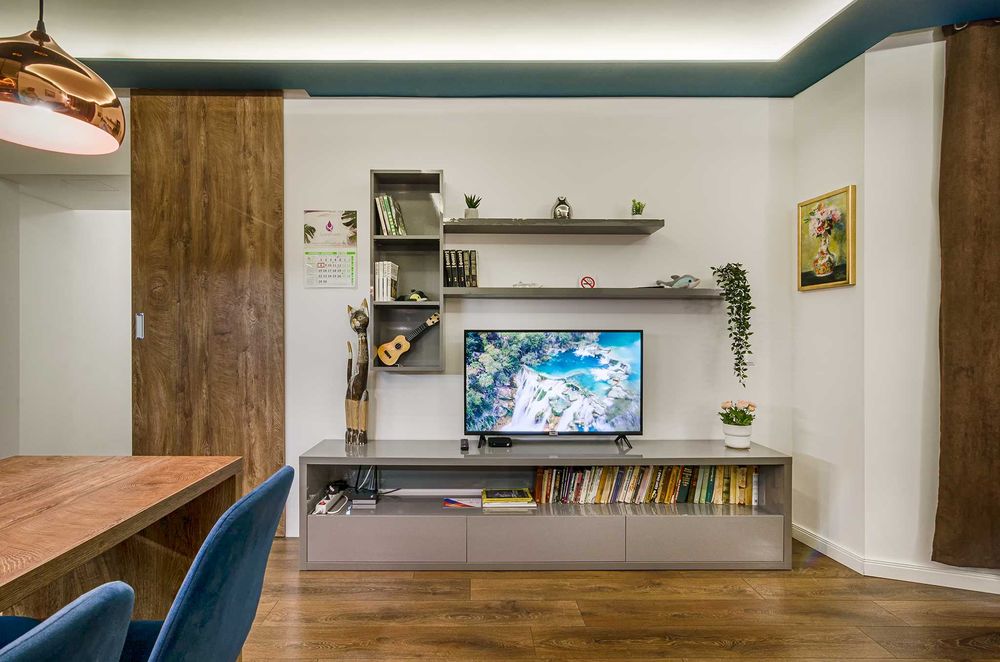 ”Деси” двустаен ап. в широк център